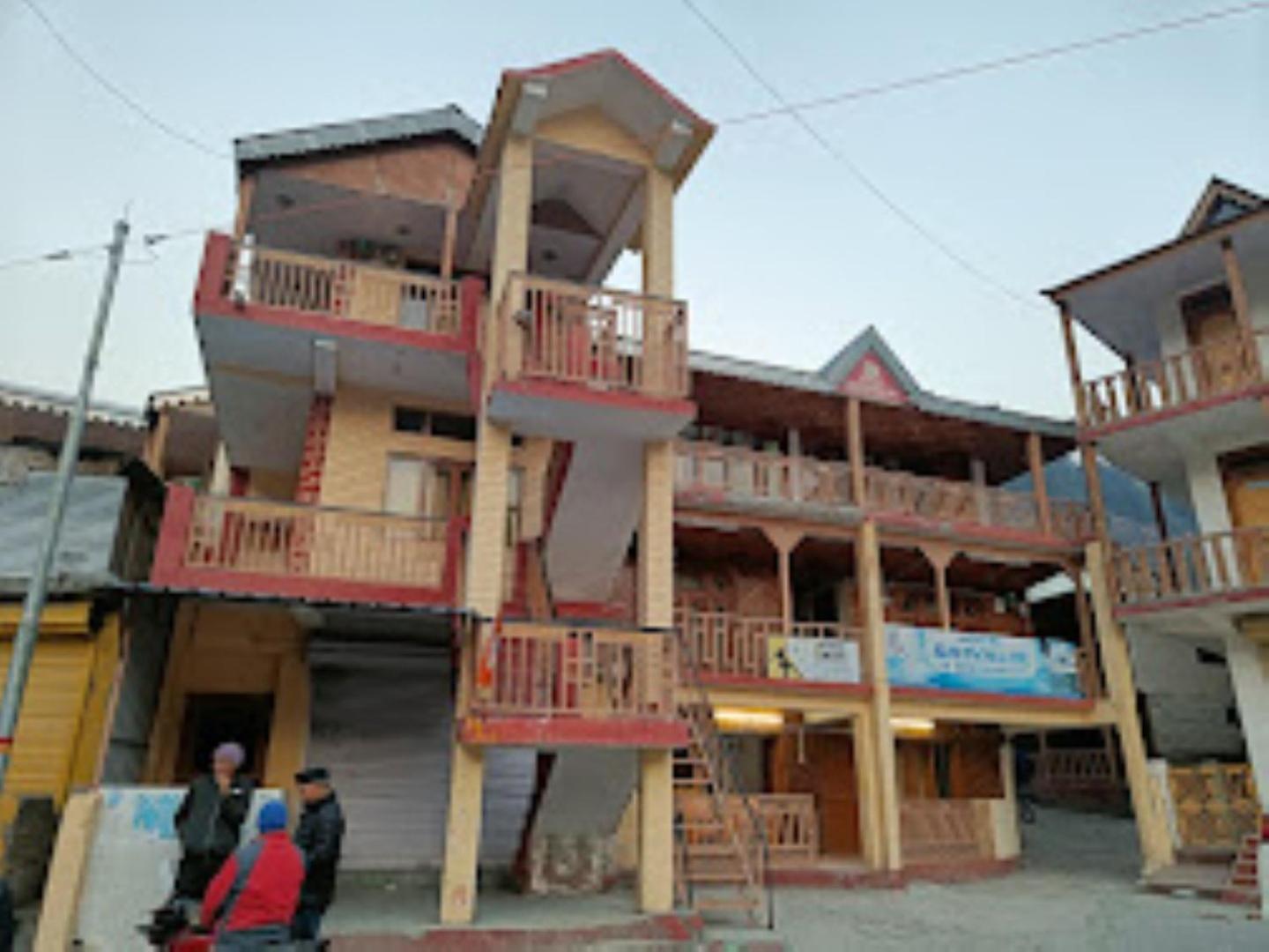 Готель Renu Paradise , Ayodhya Екстер'єр фото